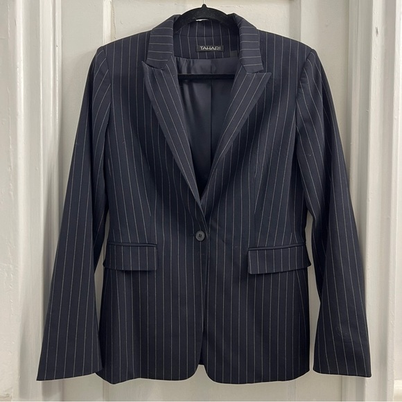 Tahari Black and White Pinstripe Wool Blend One-Button Blazer, 6